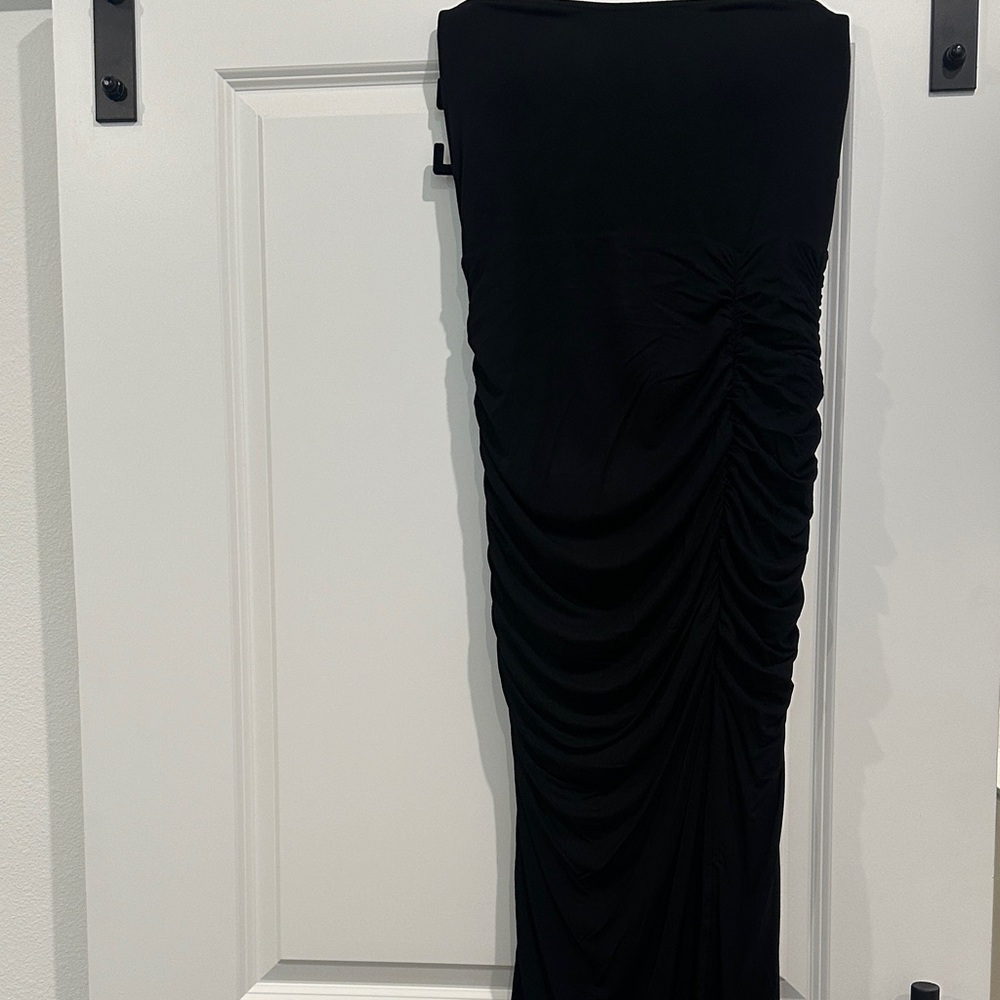 Klassy Network Elegant Black Strapless Dress